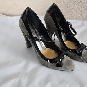 Paolo Le Rue Grey Suede Heels Size 6.25 Medium Pre-Owned In Original Box #2A964
